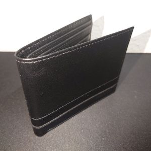 NEW Claiborne bifold wallet